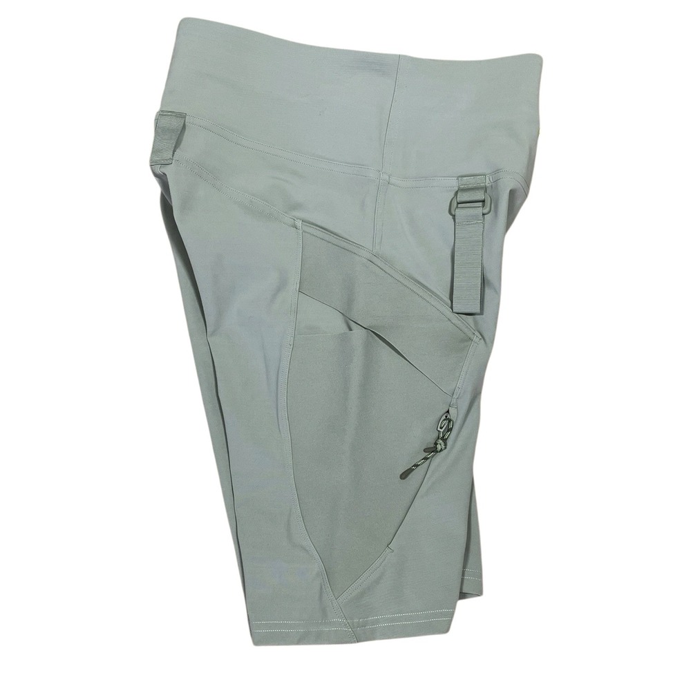 Lululemon Cargo Super-High-Rise Hiking Short 8" Size 4 Laurel Green Sporty - Picture 5 of 7